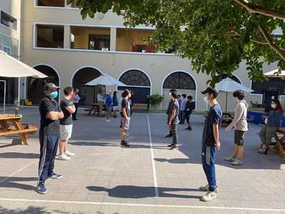 IVº Medios vuelven al Colegio...