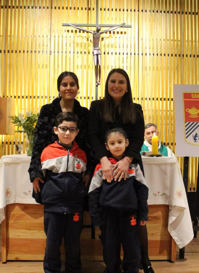 Liturgia Imposición de Insignias Kínder
