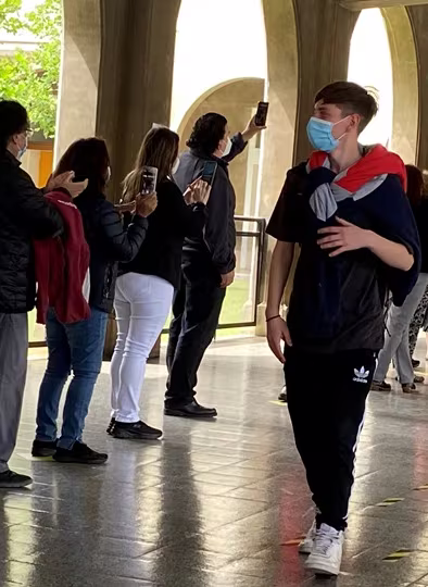 "El Pasillo" IVº Medios