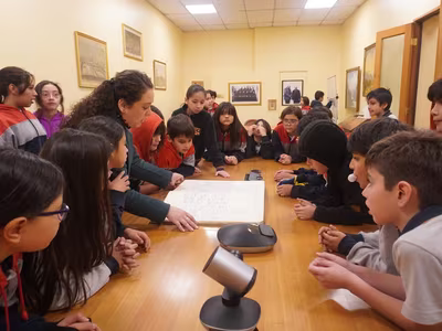 Visita Archivo del Colegio - 5° Básicos.