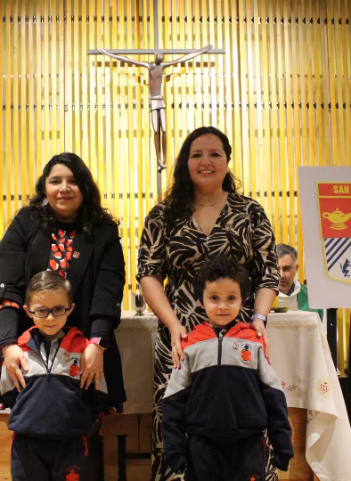 Liturgia Imposición de Insignias Kínder
