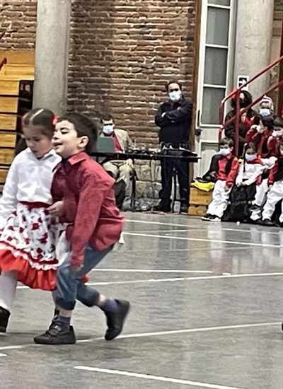Danzas Folclóricas Pre Kínder y Kínder