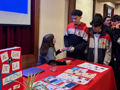 Encuentro literario con Lola Larra en nuestro colegio
