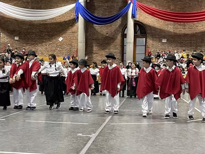 Danzas Folclóricas 1° y 2° Básico