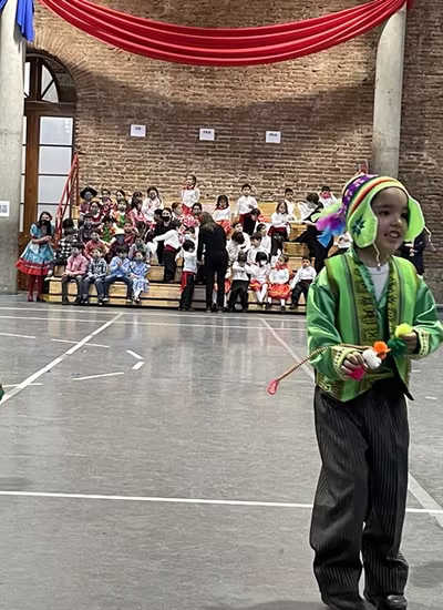 Danzas Folclóricas Pre Kínder y Kínder