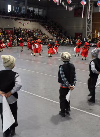 Bailes Folclóricos - Primer Ciclo