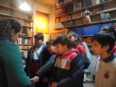 Visita Archivo del Colegio - 5° Básicos.