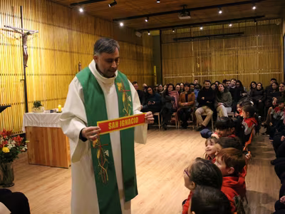 Liturgia Imposición de Insignia Kínder