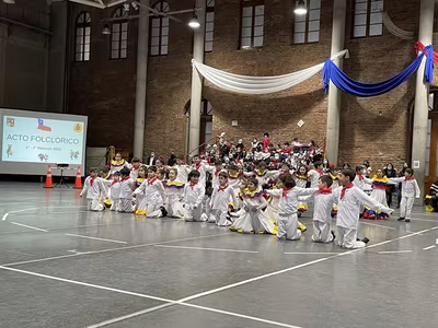 Danzas Folclóricas 1° y 2° Básico