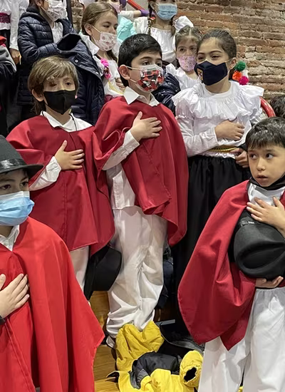 Danzas Folclóricas 1° y 2° Básico