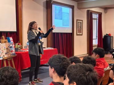 Encuentro literario con Lola Larra en nuestro colegio