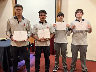 Entrega Reconocimientos IV° Medios