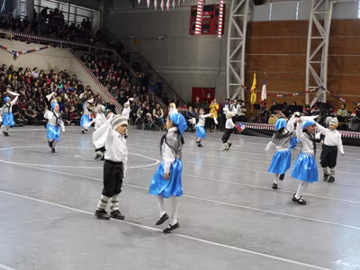 Bailes Folclóricos - Primer Ciclo