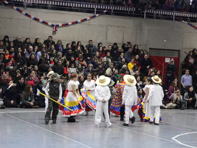 Bailes Folclóricos - Primer Ciclo