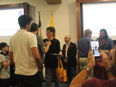 Lanzamiento de fotolibro "Entre el pasillo y la cancha"