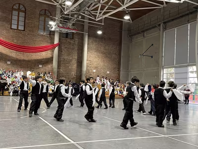 Danzas Folclóricas 1° y 2° Básico