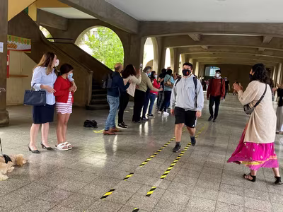 "El Pasillo" IVº Medios
