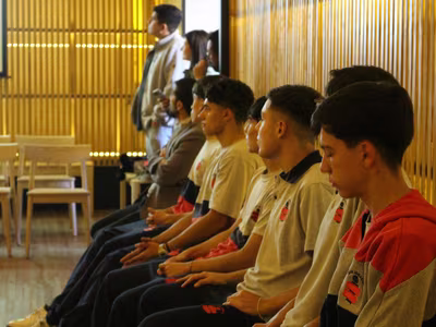 Ceremonia de envío: Experiencia de Hospedería IV°Medios