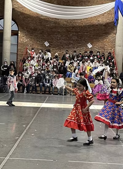 Danzas Folclóricas 3° y 4° Básicos