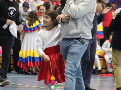 Bailes Folclóricos 2° a 4° Básico y III° Medios III