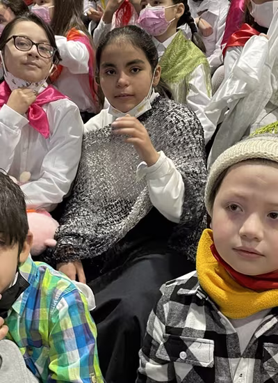 Danzas Folclóricas 3° y 4° Básicos