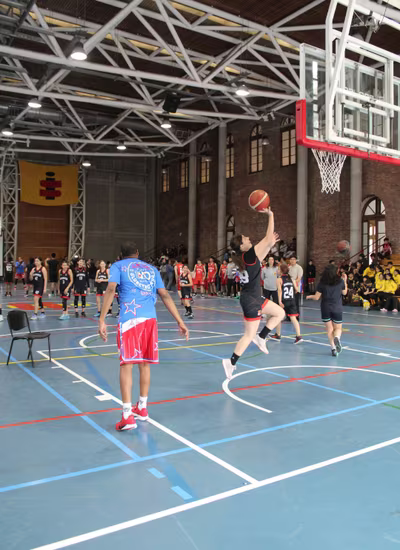 Harlem Globetrotters en el Colegio San Ignacio