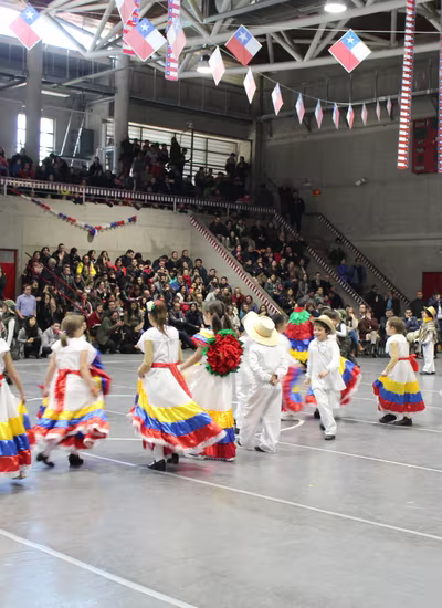 Bailes Folclóricos - Primer Ciclo
