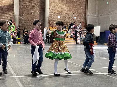 Danzas Folclóricas Pre Kínder y Kínder