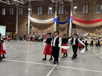 Danzas Folclóricas 1° y 2° Básico