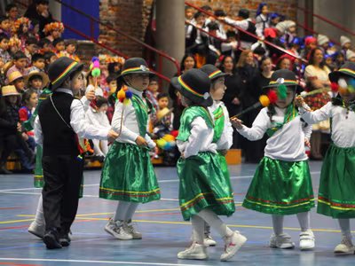 Bailes Folclóricos PK a 1° Básico y IV° Medios II