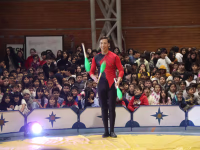 Gran Circo Extraordinario, Gentileza Vicente Hernández A.