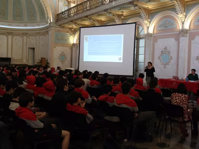 Cabildo en el Colegio San Ignacio.-