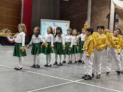 Danzas Folclóricas 1° y 2° Básico