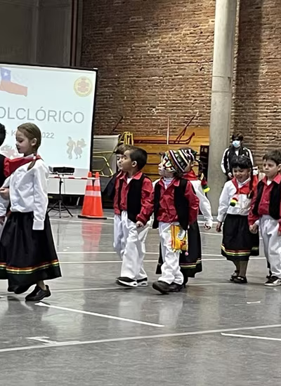 Danzas Folclóricas Pre Kínder y Kínder