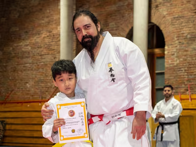 Graduación y cambio de cinturón en la rama de karate del colegio San Ignacio