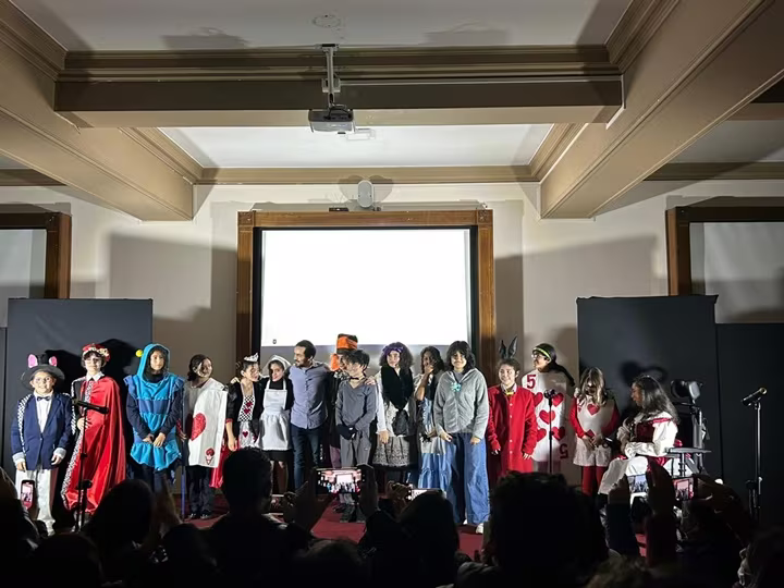 Cierre Academia de Teatro Obra "Alicia en el País de las maravillas"