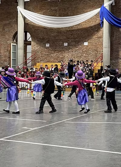 Danzas Folclóricas Pre Kínder y Kínder