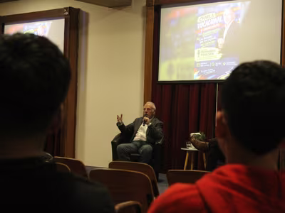Charla vocacional con Fernando Paulsen