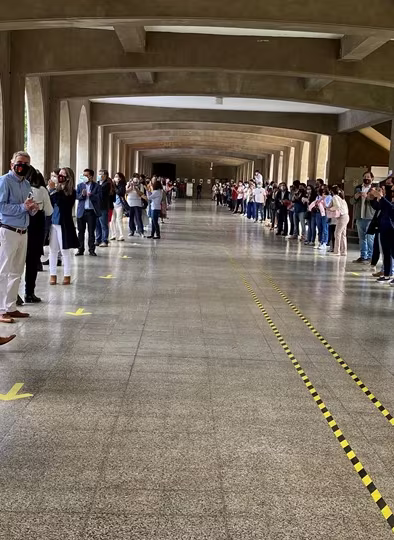 "El Pasillo" IVº Medios