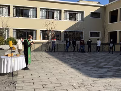 Retorno a Clases 24 de mayo IV° Medios (2)