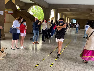 "El Pasillo" IVº Medios