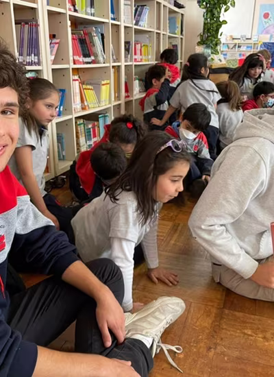 Estudiantes de Intercambio Cuentan cuentos.