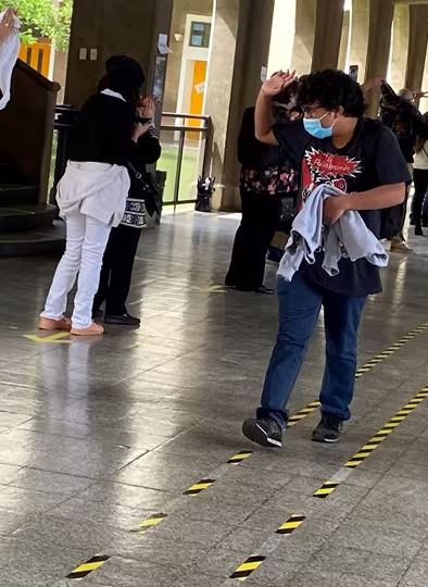 "El Pasillo" IVº Medios