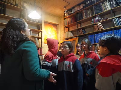 Visita Archivo del Colegio - 5° Básicos.