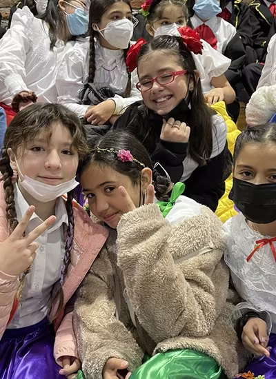 Danzas Folclóricas 3° y 4° Básicos