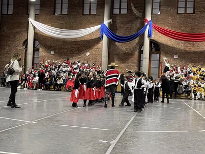 Danzas Folclóricas 1° y 2° Básico