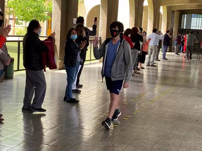 "El Pasillo" IVº Medios