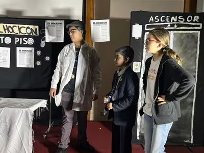 Cierre Academia de Teatro Obra "El Monstruo del Cuarto Piso"