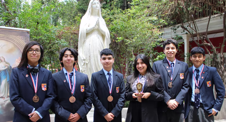 Colegio San Ignacio logra el Tercer Lugar en Torneo de Debate Escolar Interregional de la M. de Vitacura