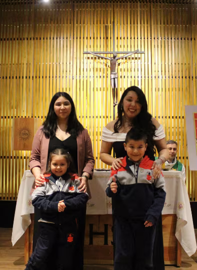Liturgia Imposición de Insignias Kínder